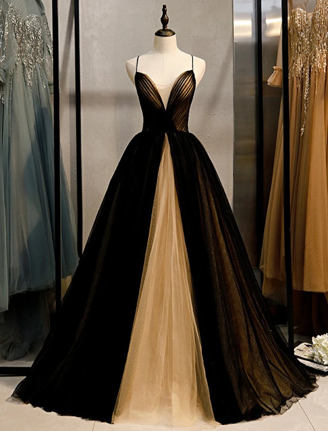 DingjiA-Line Evening Gown Color Block Dress Engagement Formal Evening Sweep / Brush Train Sleeveless V Neck Wednesday Addams Family Tulle Crisscross Back with Pleats