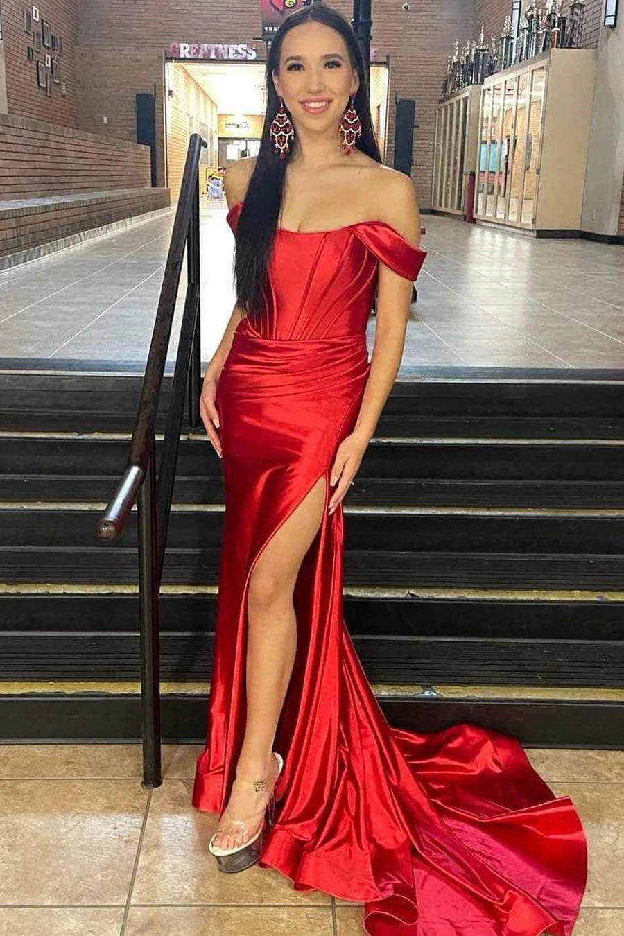 Off-the-Shoulder Pleated Mermaid Long Formal Dress