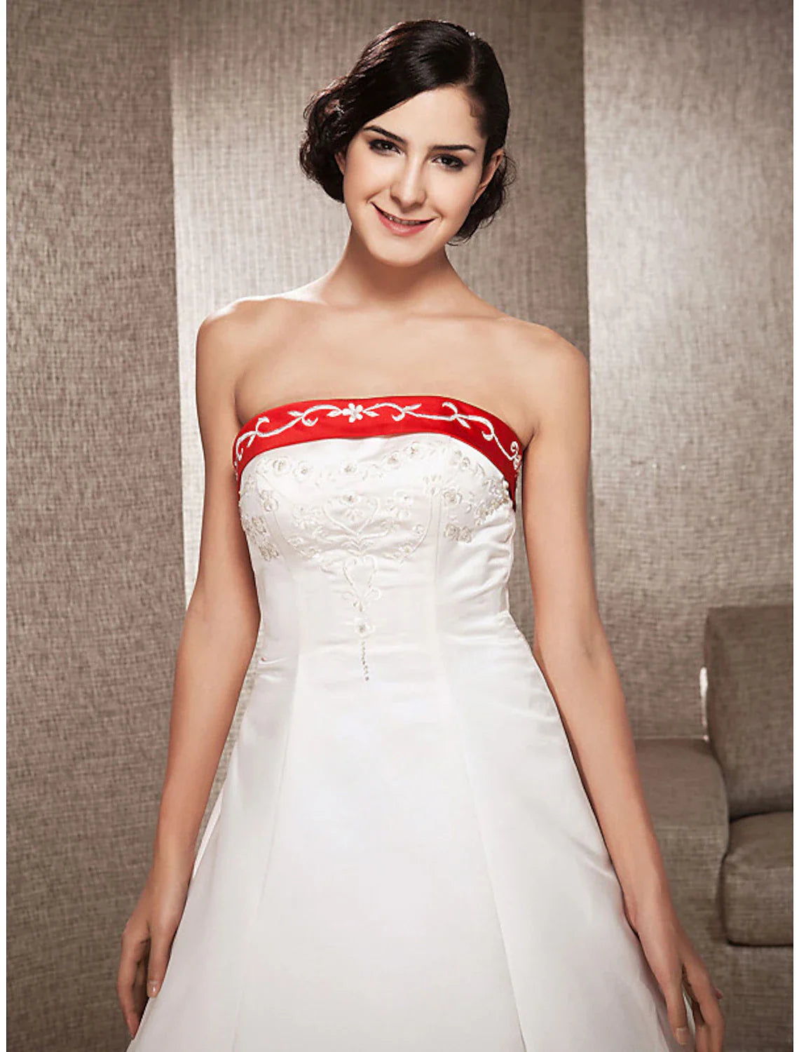 DingjiOpen Back Wedding Dresses Sweep / Brush Train Ball Gown Strapless Strapless Satin With Embroidery Appliques