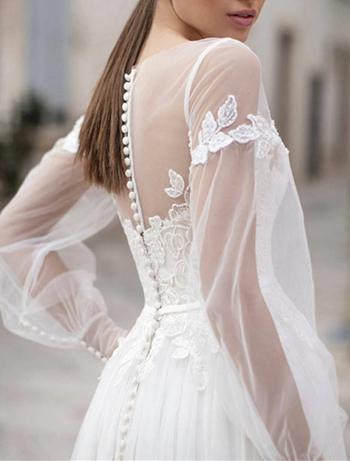 Beach Boho Wedding Dresses A-Line Illusion Neck Long Sleeve Floor Length Lace Bridal Gowns With Appliques Solid Color