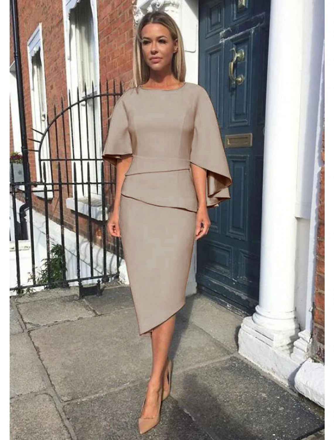DingjiSheath / Column Mother of the Bride Dress Fall Wedding Guest Simple Plus Size Elegant Jewel Neck Asymmetrical Knee Length Charmeuse Half Sleeve with Tier