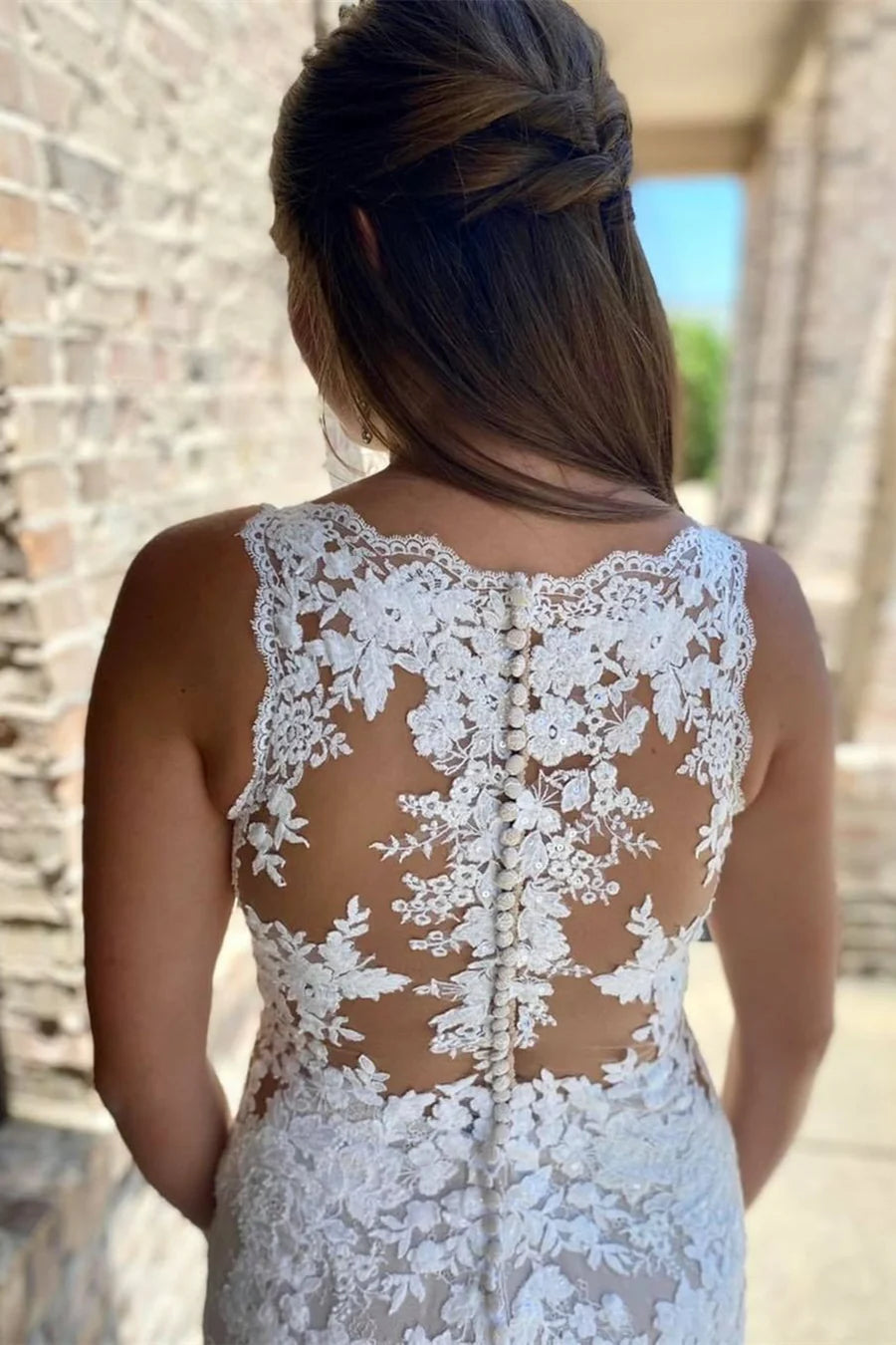 Glamorous Off-White Lace V-Neck Mermaid Long Wedding Dress