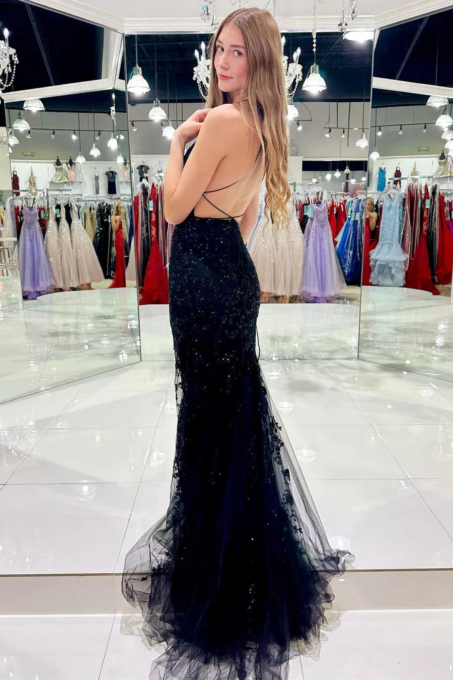 Tulle Appliques Scoop Neck Lace-Up Mermaid Long Dress