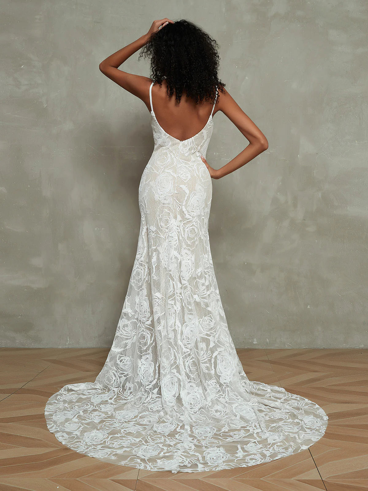 Spaghetti Straps Vintage Lace Mermaid Wedding Gowns