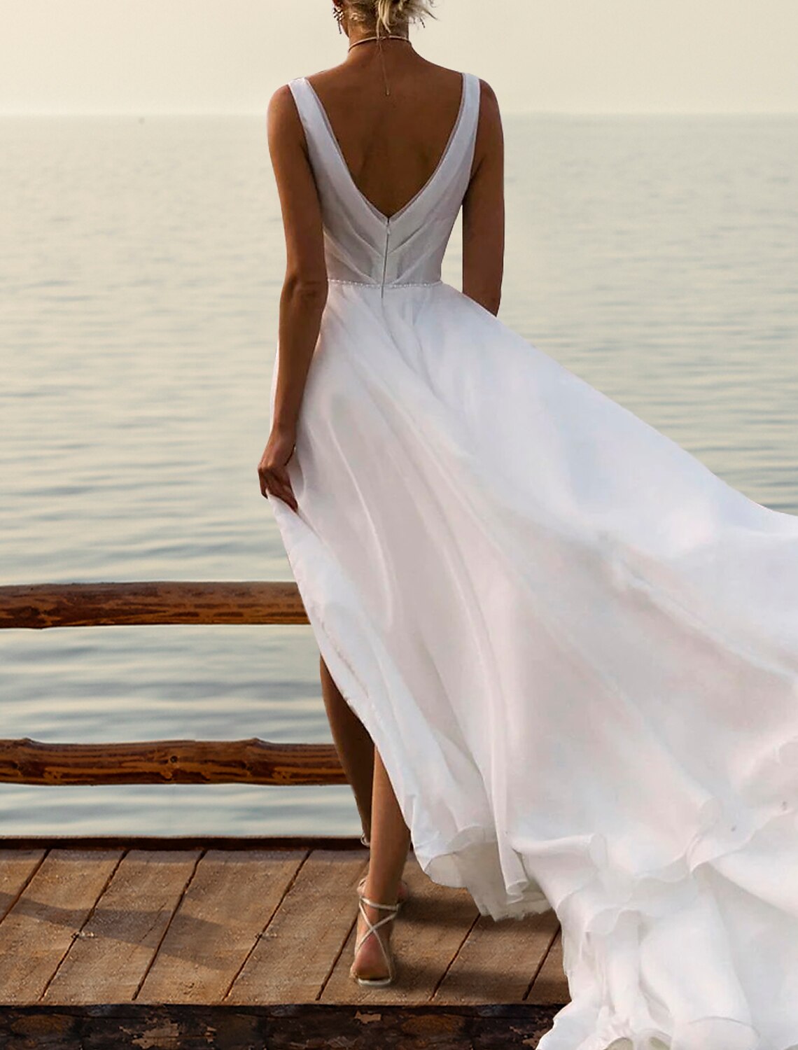 Beach Boho Wedding Dresses A-Line V Neck Sleeveless Court Train Chiffon Bridal Gowns With Split Front Solid Color