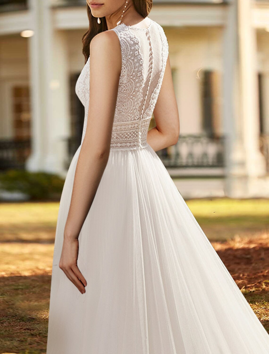 Boho Wedding Dresses A-Line V Neck Sleeveless Court Train Lace Bridal Gowns With Appliques Split Front