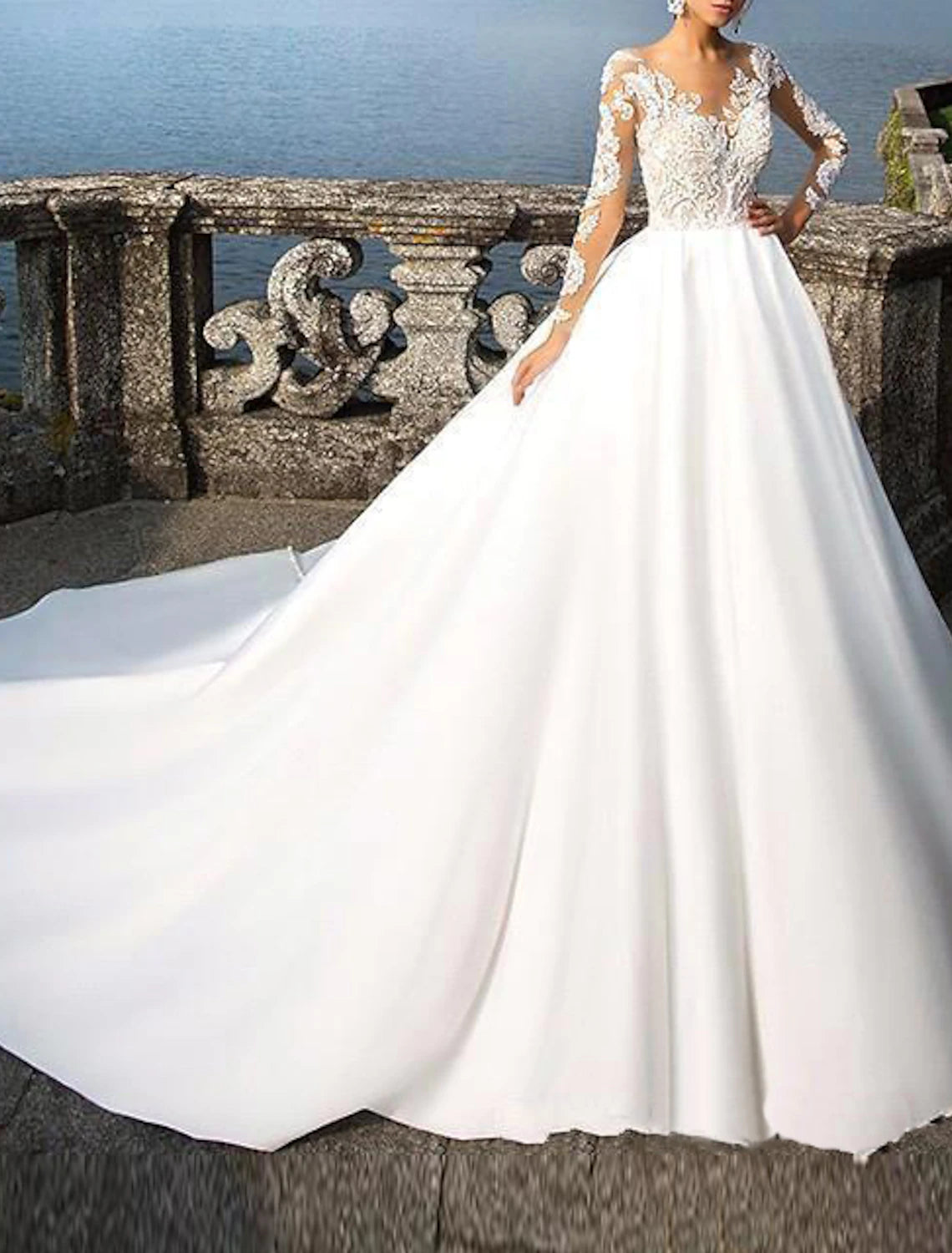 Beach Formal Wedding Dresses Ball Gown V Neck Long Sleeve Chapel Train Lace Bridal Gowns With Appliques
