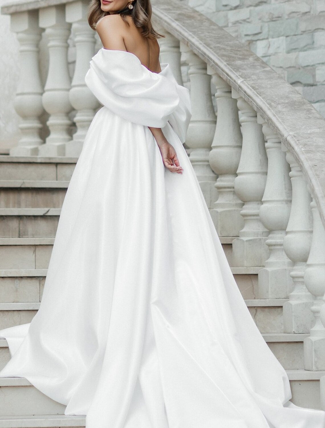 Hall Casual Wedding Dresses A-Line Off Shoulder Sleeveless Chapel Train Satin Bridal Gowns With Split Front Solid Color