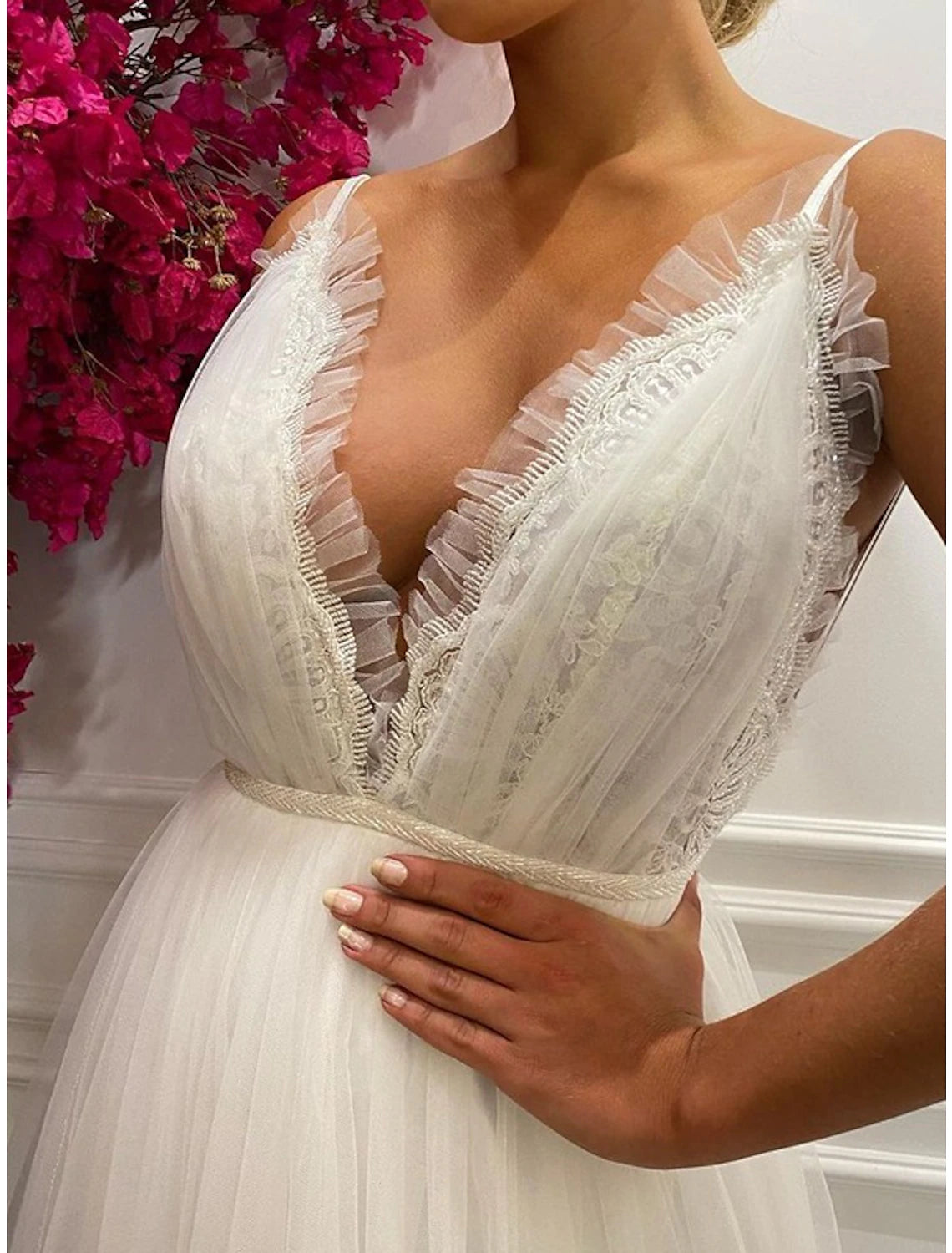 Beach Casual Wedding Dresses Sheath / Column Camisole Sleeveless Sweep / Brush Train Lace Bridal Gowns With Pleats Solid Color