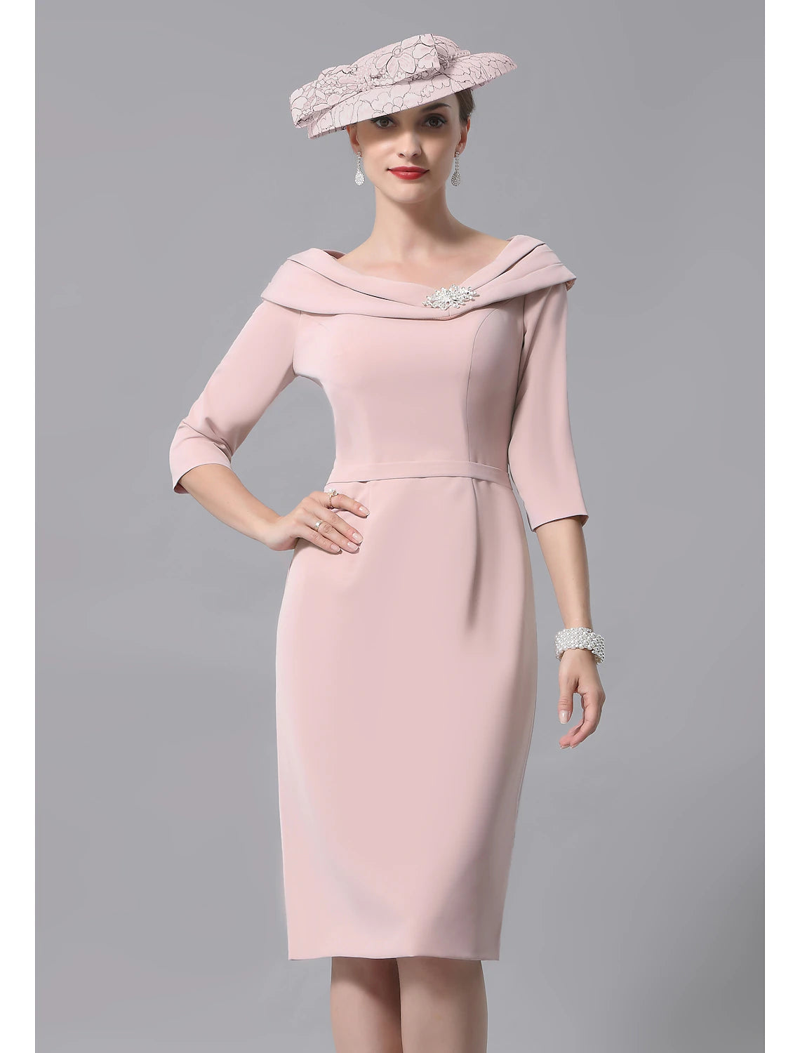 Sheath / Column Mother of the Bride Dress Vintage Plus Size Elegant Scoop Neck Knee Length Jersey 3/4 Length Sleeve with Beading Crystal Brooch