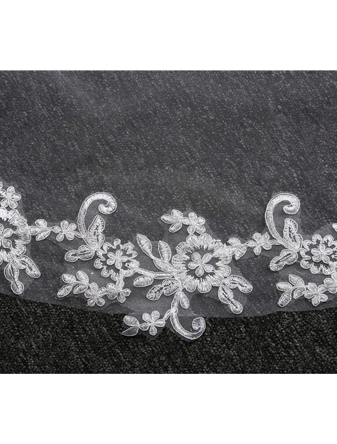 Two-tier Lace Wedding Veil Cathedral Veils with Appliques