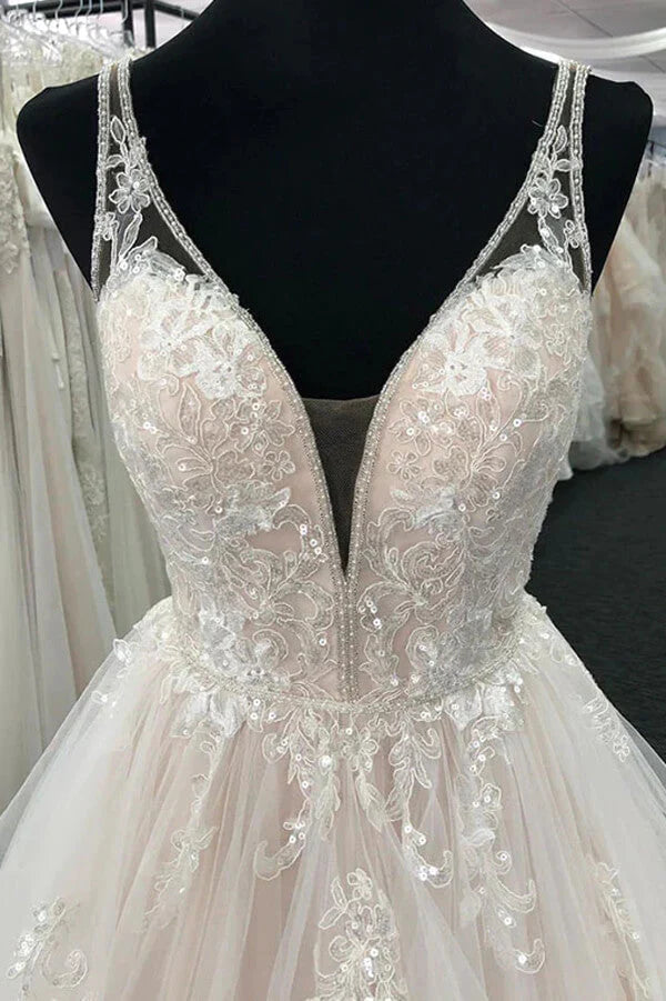 Tulle A-line V-neck Wedding Dresses With Lace Appliques Wedding Gown