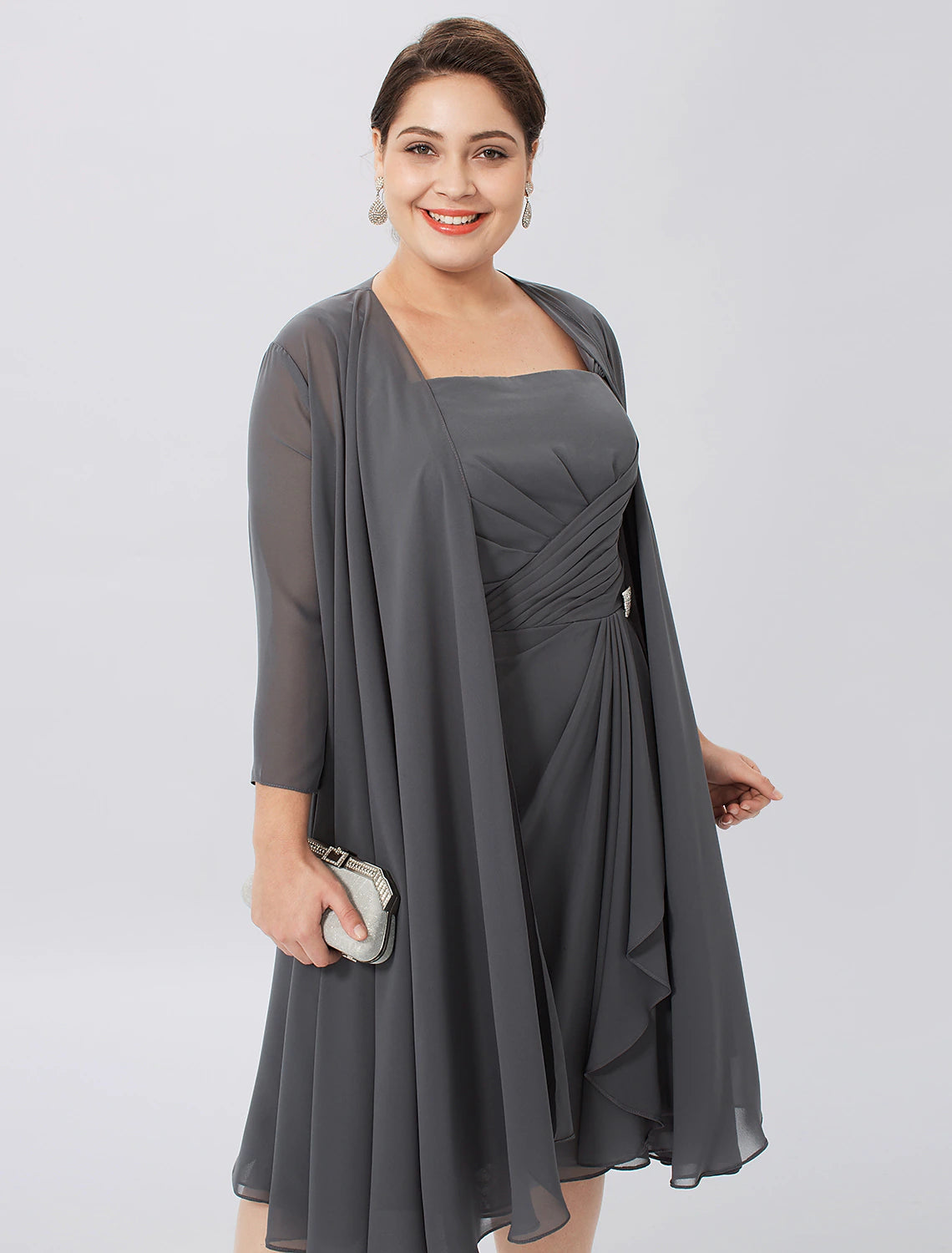 A-Line Mother of the Bride Dress Formal Plus Size Elegant Straps Knee Length Chiffon Sleeveless yes with Criss Cross Pleats