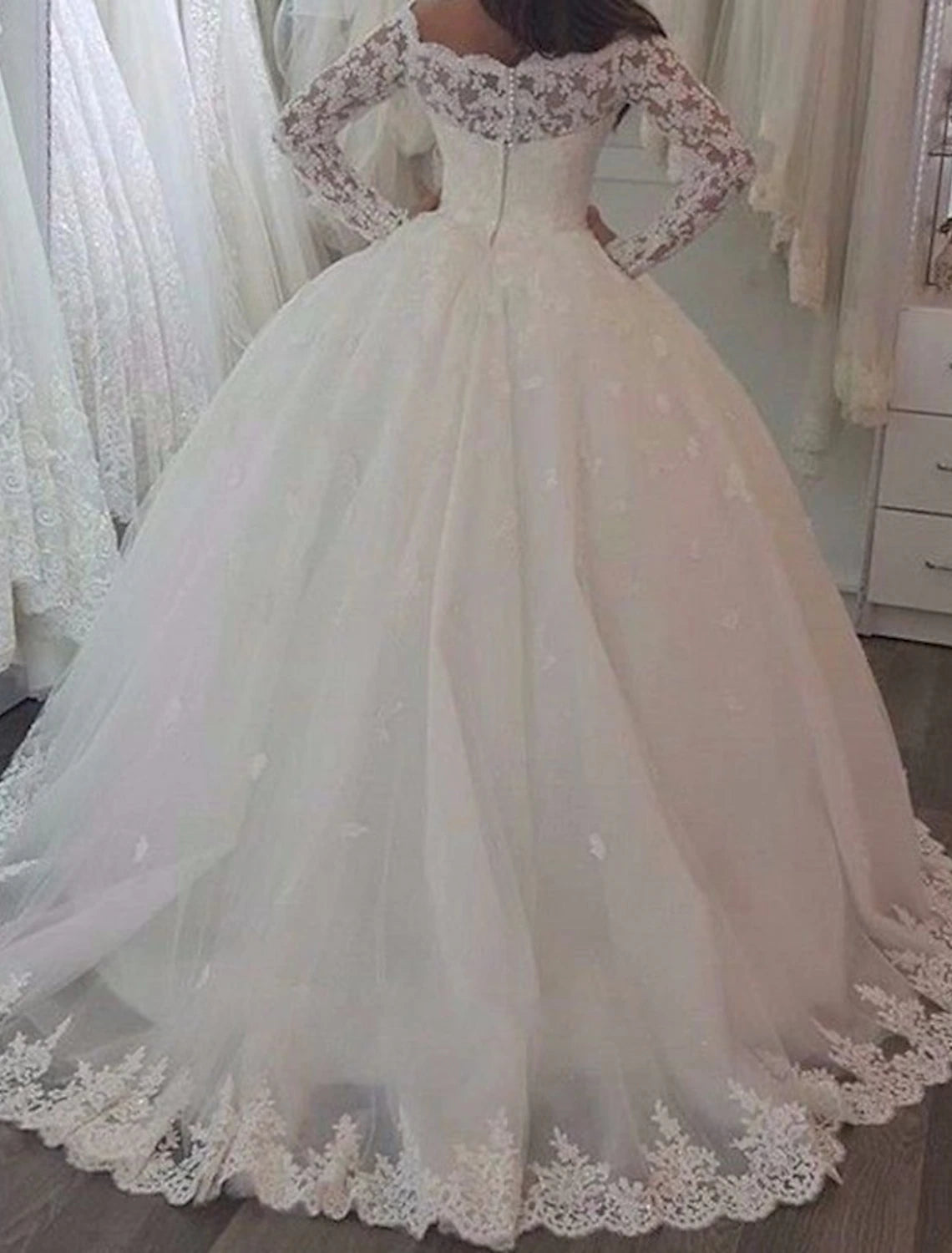 Engagement Formal Fall Wedding Dresses Ball Gown Off Shoulder Long Sleeve Sweep / Brush Train Lace Bridal Gowns With Appliques Summer Wedding Party, Women‘s Clothing
