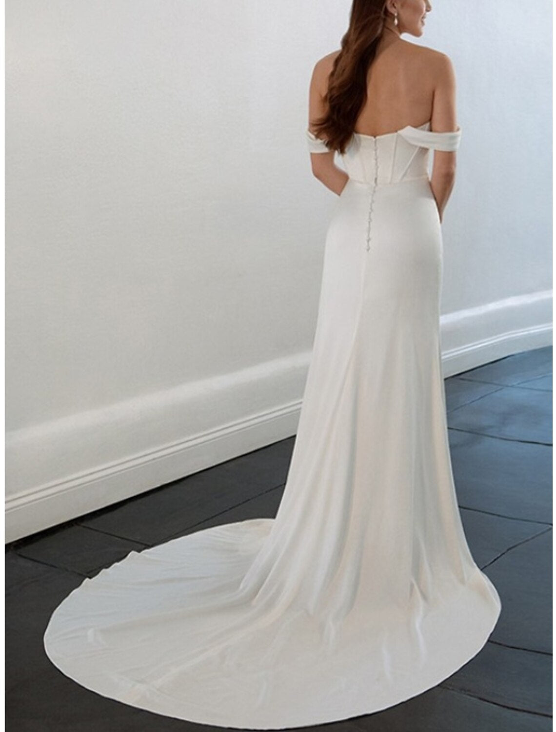 Reception Casual Wedding Dresses Sheath / Column Off Shoulder Short Sleeve Court Train Charmeuse Bridal Gowns With Pleats Split Front