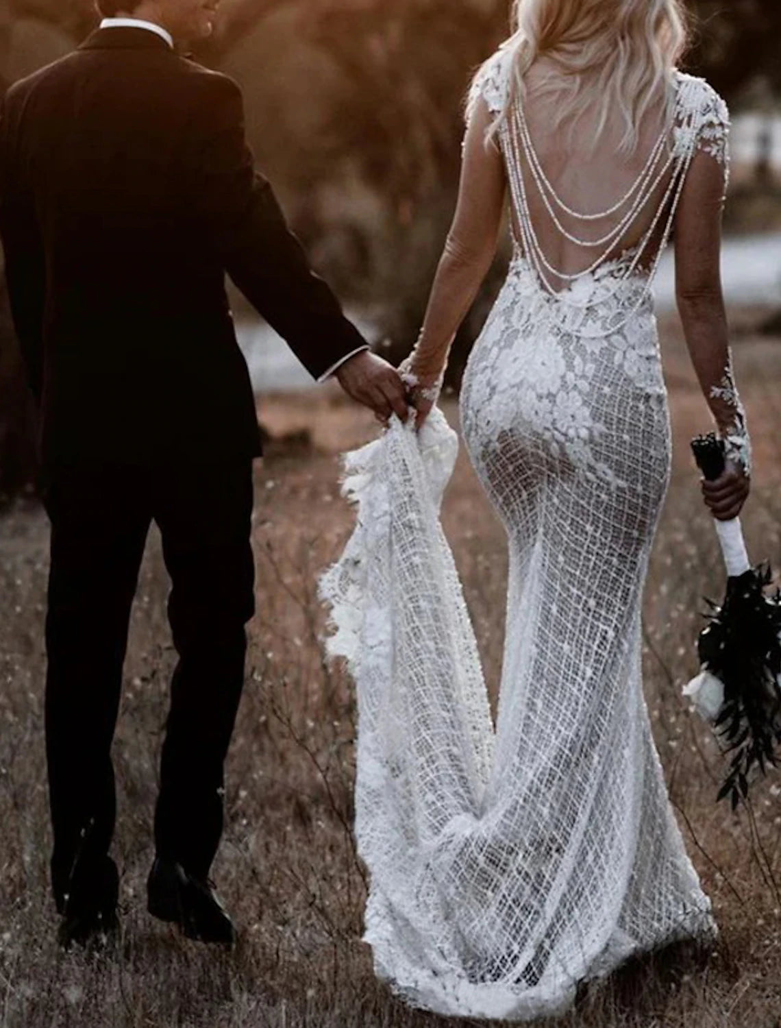 Beach Open Back Boho Wedding Dresses Sheath / Column V Neck Cap Sleeve Court Train Lace Bridal Gowns With Appliques Solid Color