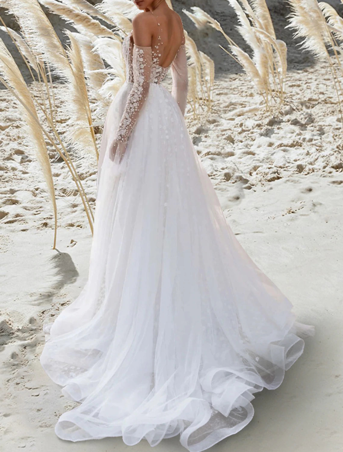 Beach Boho Wedding Dresses A-Line V Neck Sleeveless Court Train Lace Bridal Gowns With Appliques Solid Color