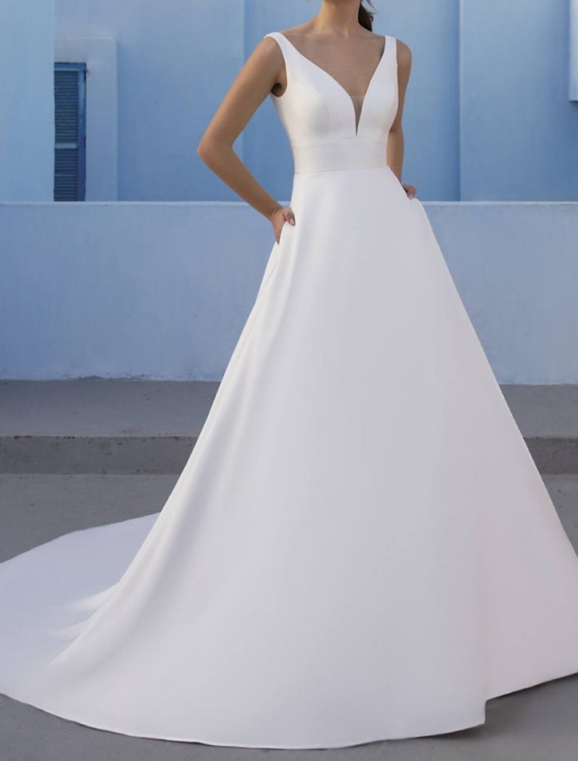 Formal Fall Wedding Dresses A-Line V Neck Sleeveless Chapel Train Satin Bridal Gowns With Summer Wedding Party, Women‘s Clothing