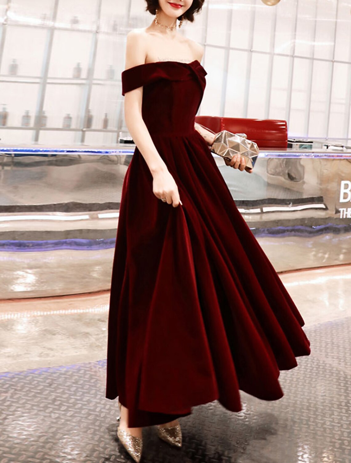 A-Line Evening Gown Elegant Dress Wedding Guest Formal Evening Ankle Length Short Sleeve Off Shoulder Velvet with Sleek