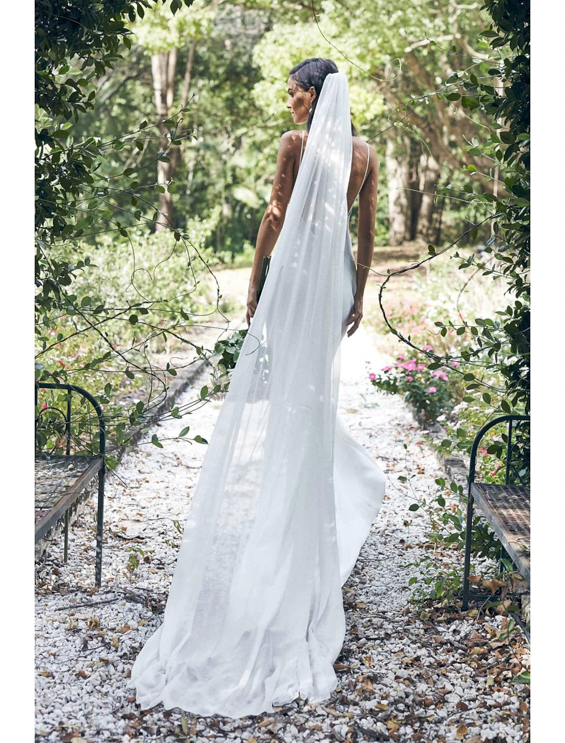 One-tier Simple / Classic Style Wedding Veil Cathedral Veils with Pure Color