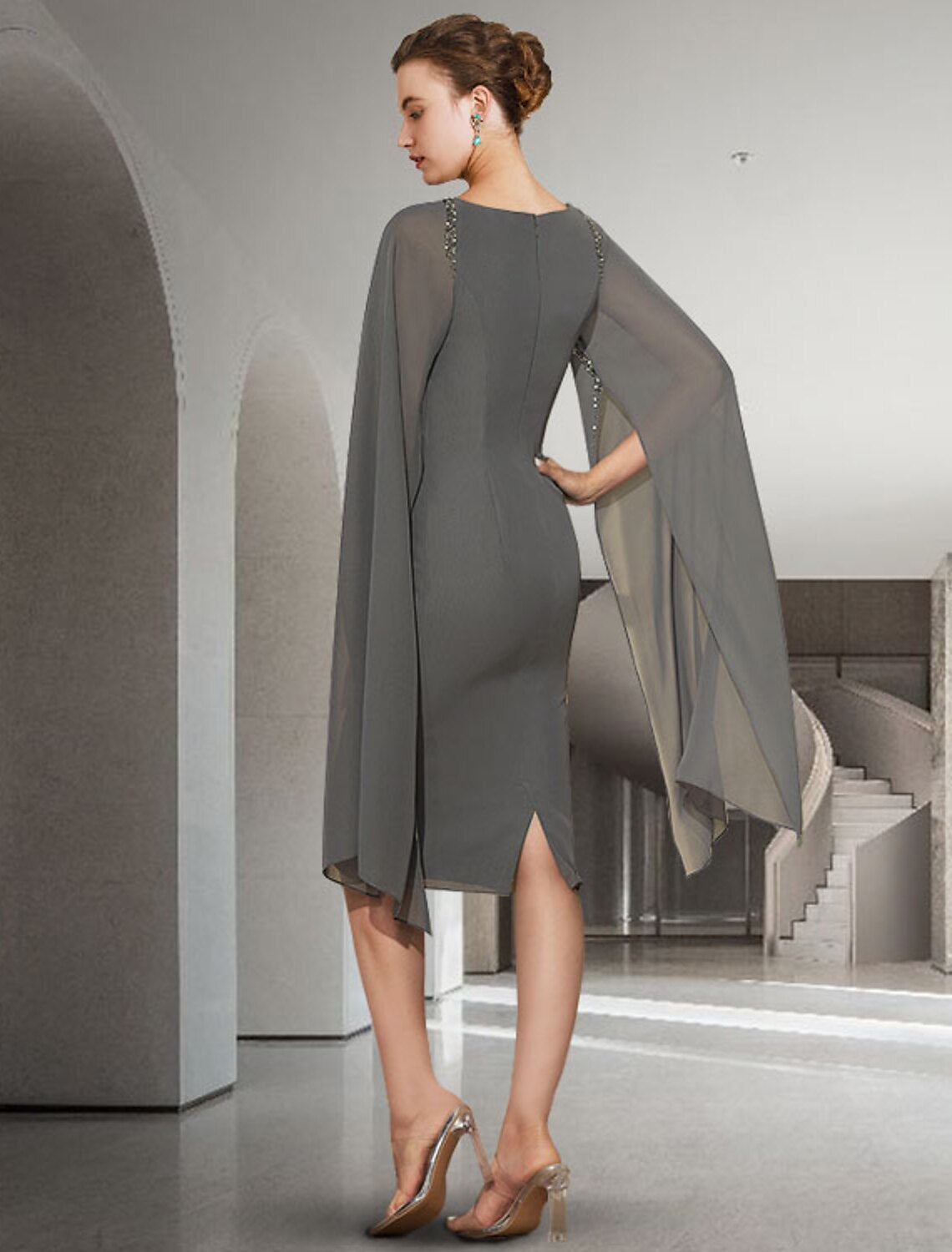 Sheath / Column Mother of the Bride Dress Elegant Jewel Neck Knee Length Chiffon Long Sleeve with Beading