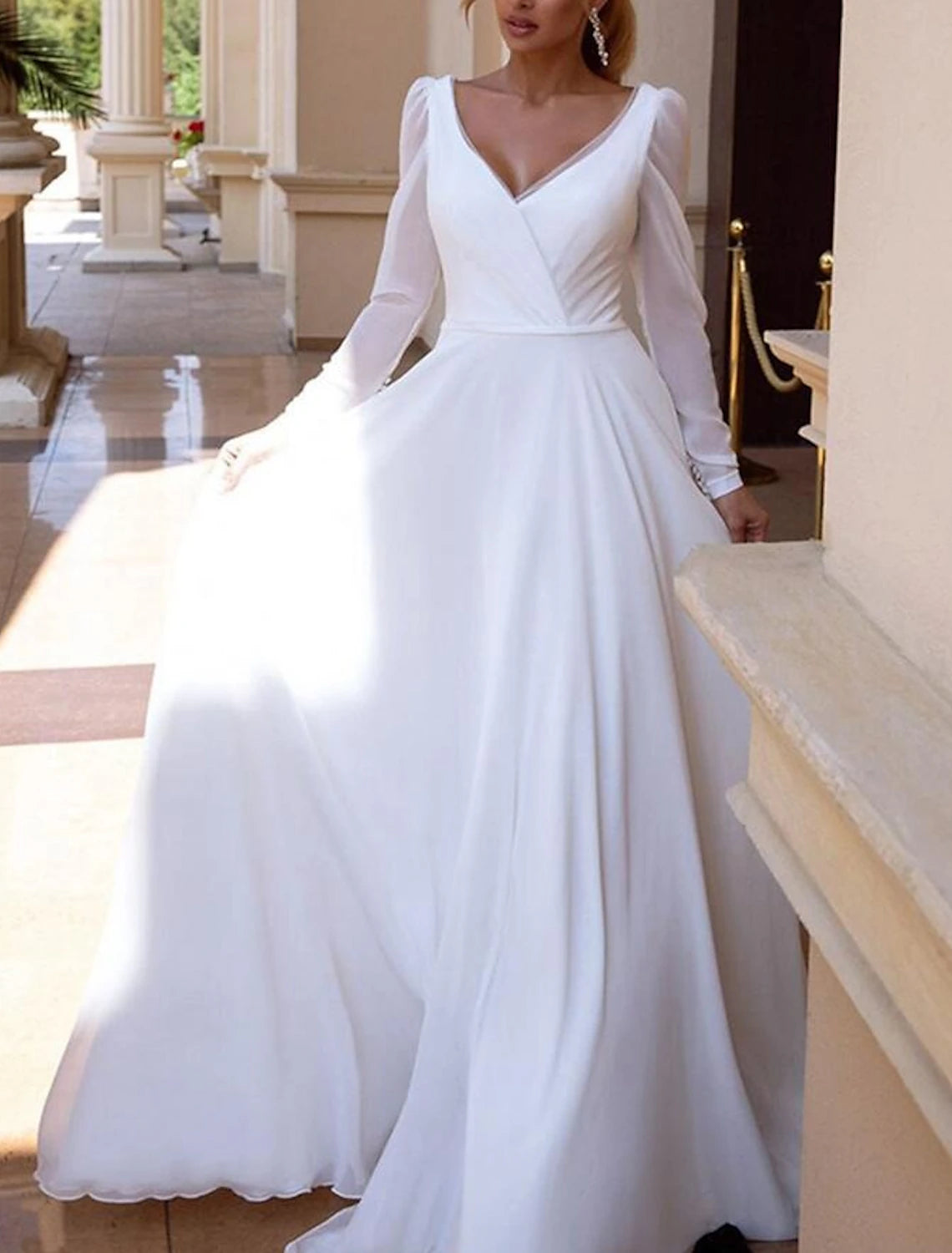 Hall Casual Wedding Dresses A-Line V Neck Long Sleeve Court Train Chiffon Bridal Gowns With Solid Color