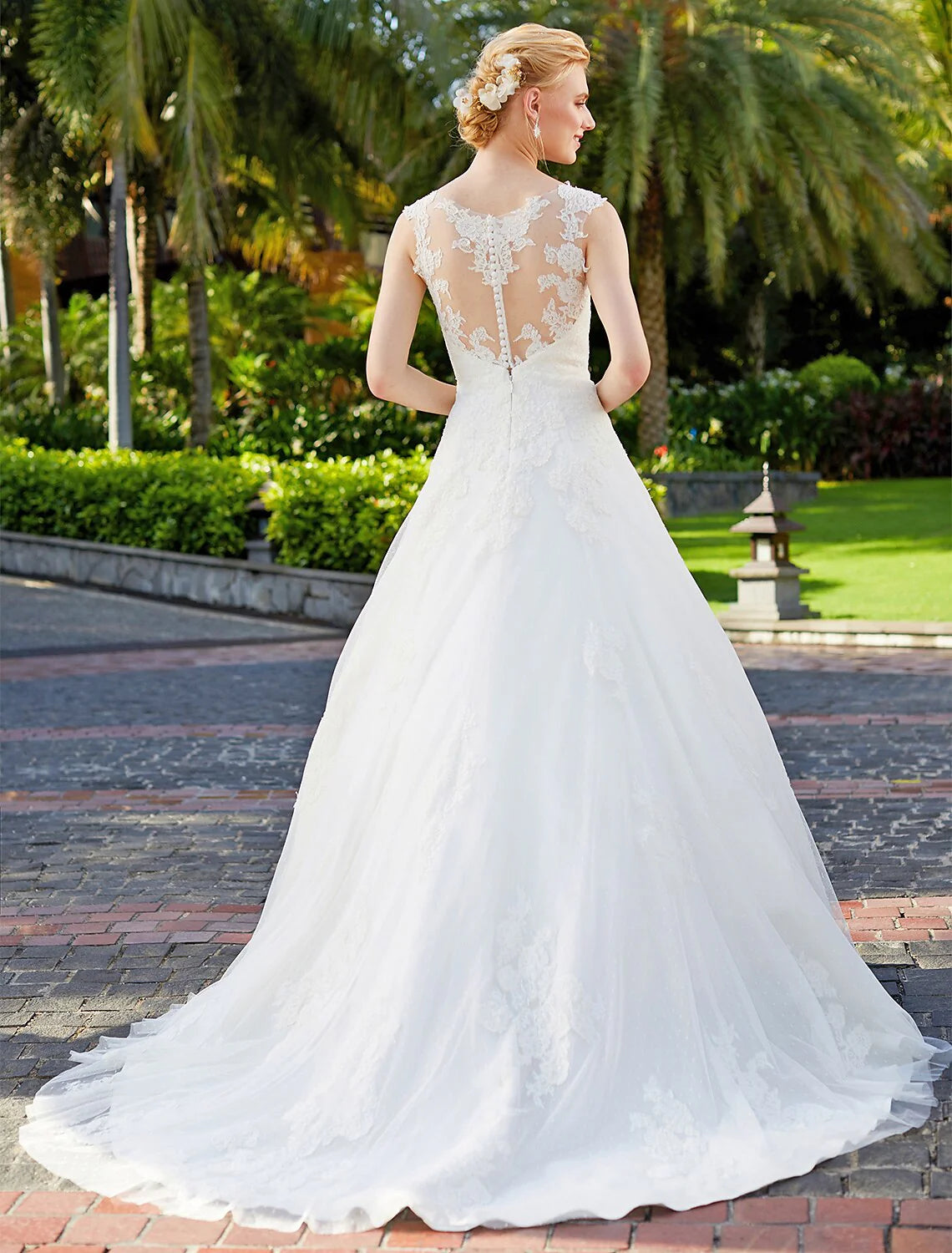 DingjiWedding Dresses Ball Gown V Neck Regular Straps Floor Length Tulle Over Lace Bridal Gowns With Lace Appliques