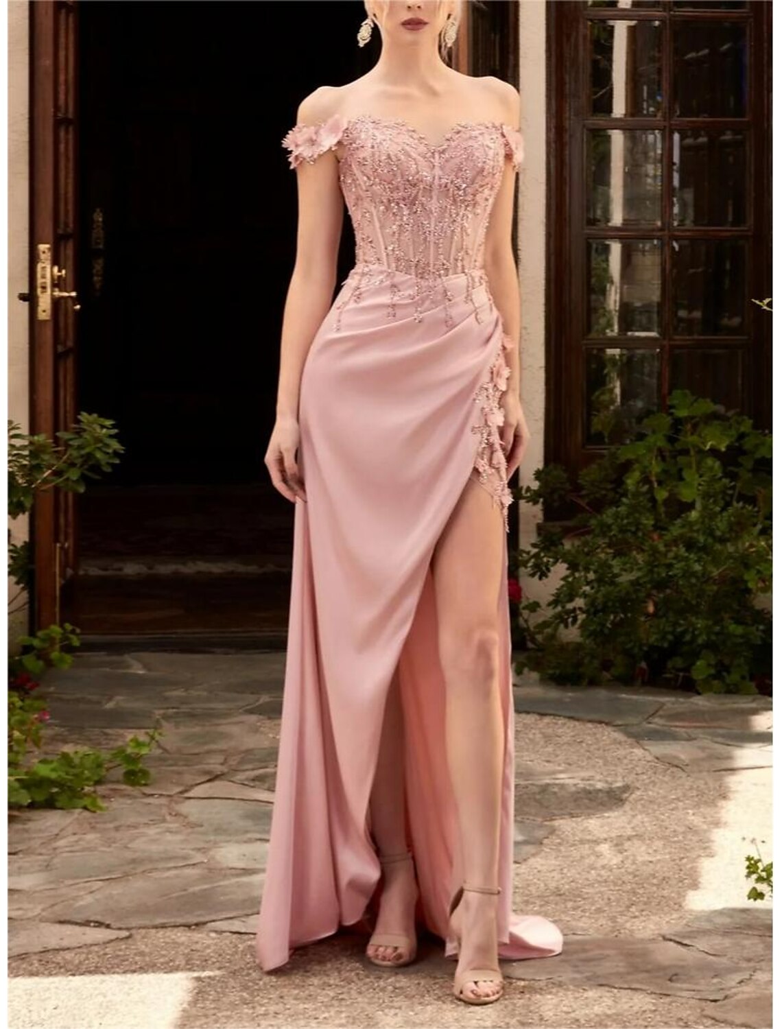 A-Line Evening Gown Glittering Dress Graduation Prom Sweep / Brush Train Sleeveless Off Shoulder Satin with Sequin Slit Embroidery