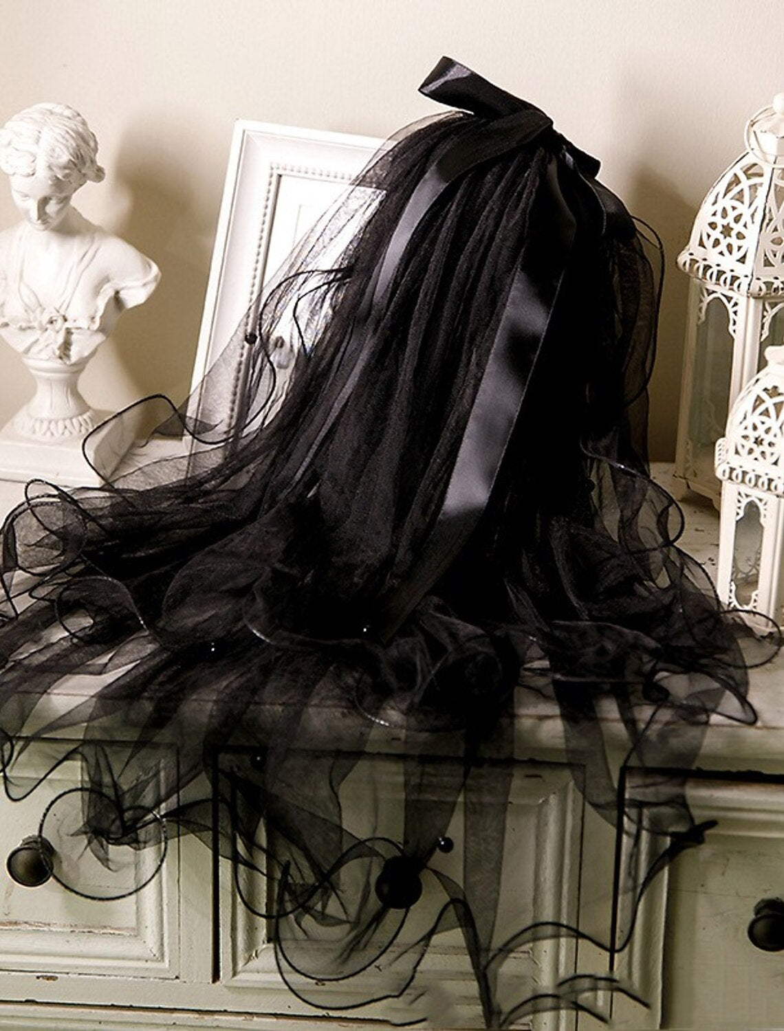 Two-tier Personalized / Pearls Wedding Veil Fingertip Veils with Faux Pearl / Satin Bow