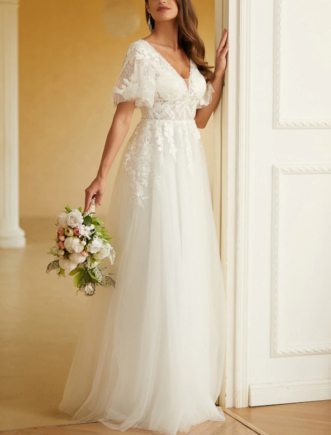 Vintage Wedding Dresses A-Line V Neck Short Sleeve Floor Length Chiffon Bridal Gowns With Beading Appliques