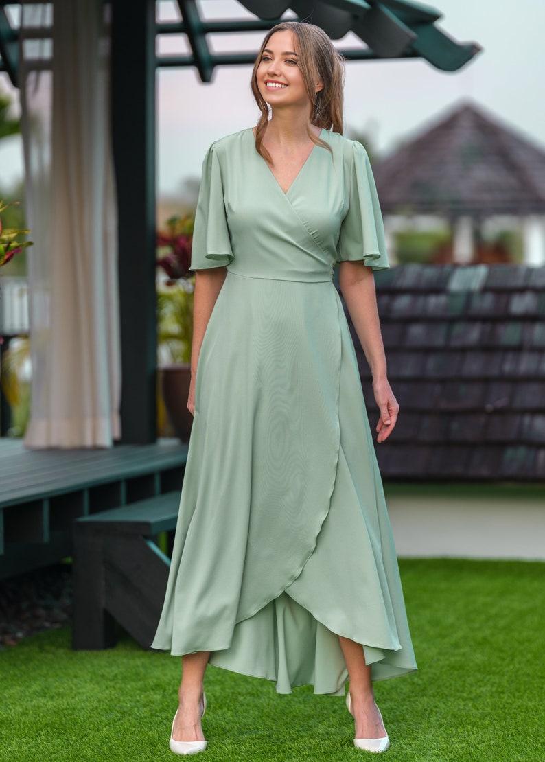 Beautiful Green V-neck Long Short Sleeved Formal Bridesmaid Dress Suitable For Wedding Themes