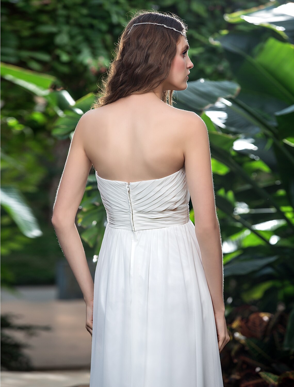 Beach Wedding Dresses Sheath / Column Sweetheart Sleeveless Sweep / Brush Train Chiffon Bridal Gowns With Crystal Sash / Ribbon