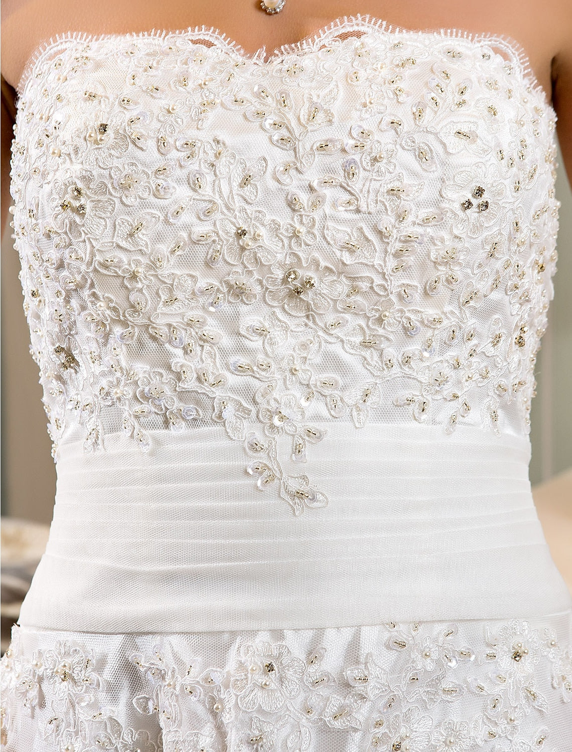 Reception Little White Dresses Wedding Dresses A-Line Sweetheart Strapless Asymmetrical Lace Bridal Gowns With Appliques Button Summer Wedding Party