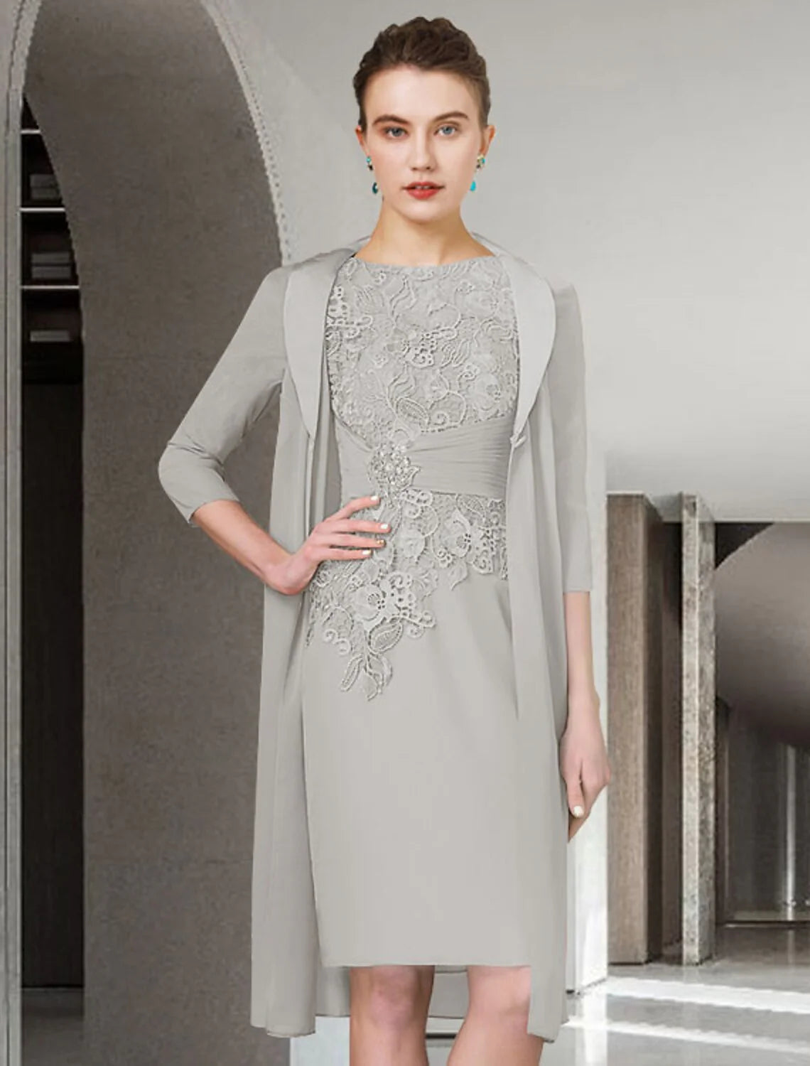 DingjiTwo Piece Sheath / Column Mother of the Bride Dress Fall Wedding Guest Church Plus Size Elegant Jewel Neck Knee Length Chiffon Lace Half Sleeve Wrap Included Jacket Dresses with Ruched Appliques