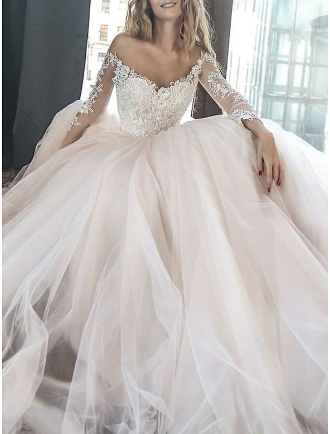 Wedding Dresses in Color Formal Wedding Dresses Ball Gown Off Shoulder Long Sleeve Court Train Satin Bridal Gowns With Appliques