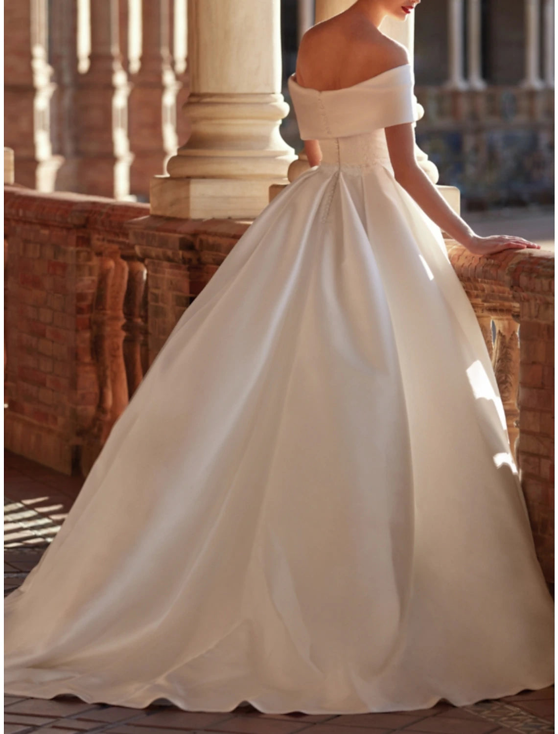 Formal Wedding Dresses A-Line Off Shoulder Short Sleeve Court Train Satin Bridal Gowns With Pleats Solid Color