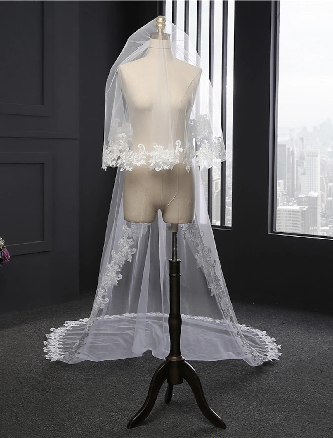 Two-tier Lace Wedding Veil Cathedral Veils with Appliques