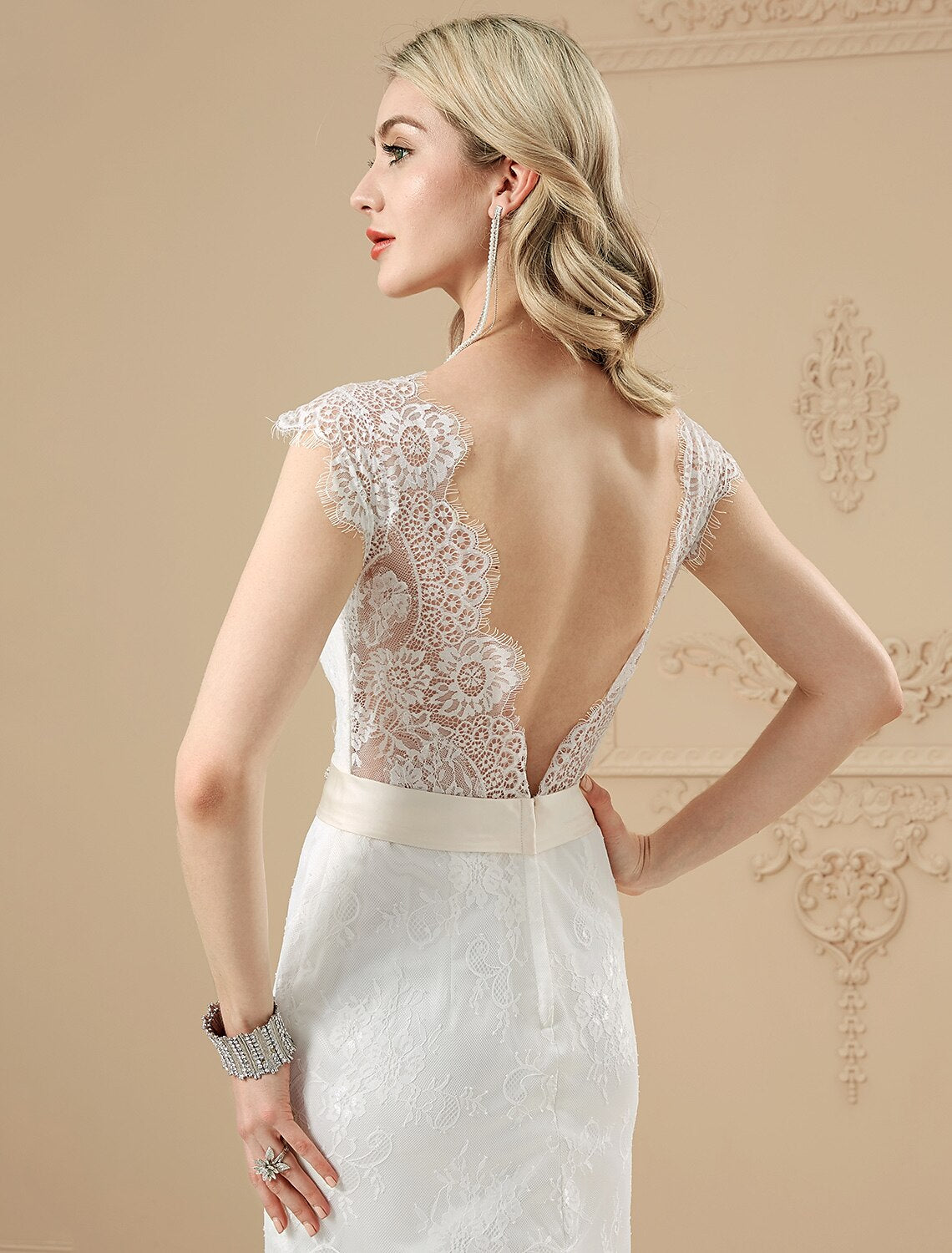 Wedding Dresses Mermaid / Trumpet V Neck Cap Sleeve Court Train All Over Lace Bridal Gowns With Crystals Beading