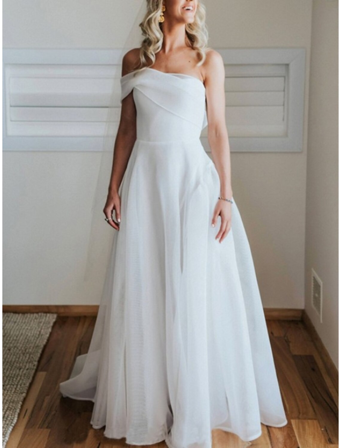 Casual Wedding Dresses Sheath / Column One Shoulder Sleeveless Sweep / Brush Train Chiffon Bridal Gowns With Pleats Draping