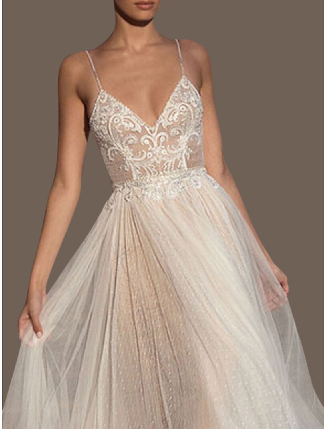 Beach Open Back Wedding Dresses A-Line V Neck Sleeveless Floor Length Lace Bridal Gowns With Embroidery