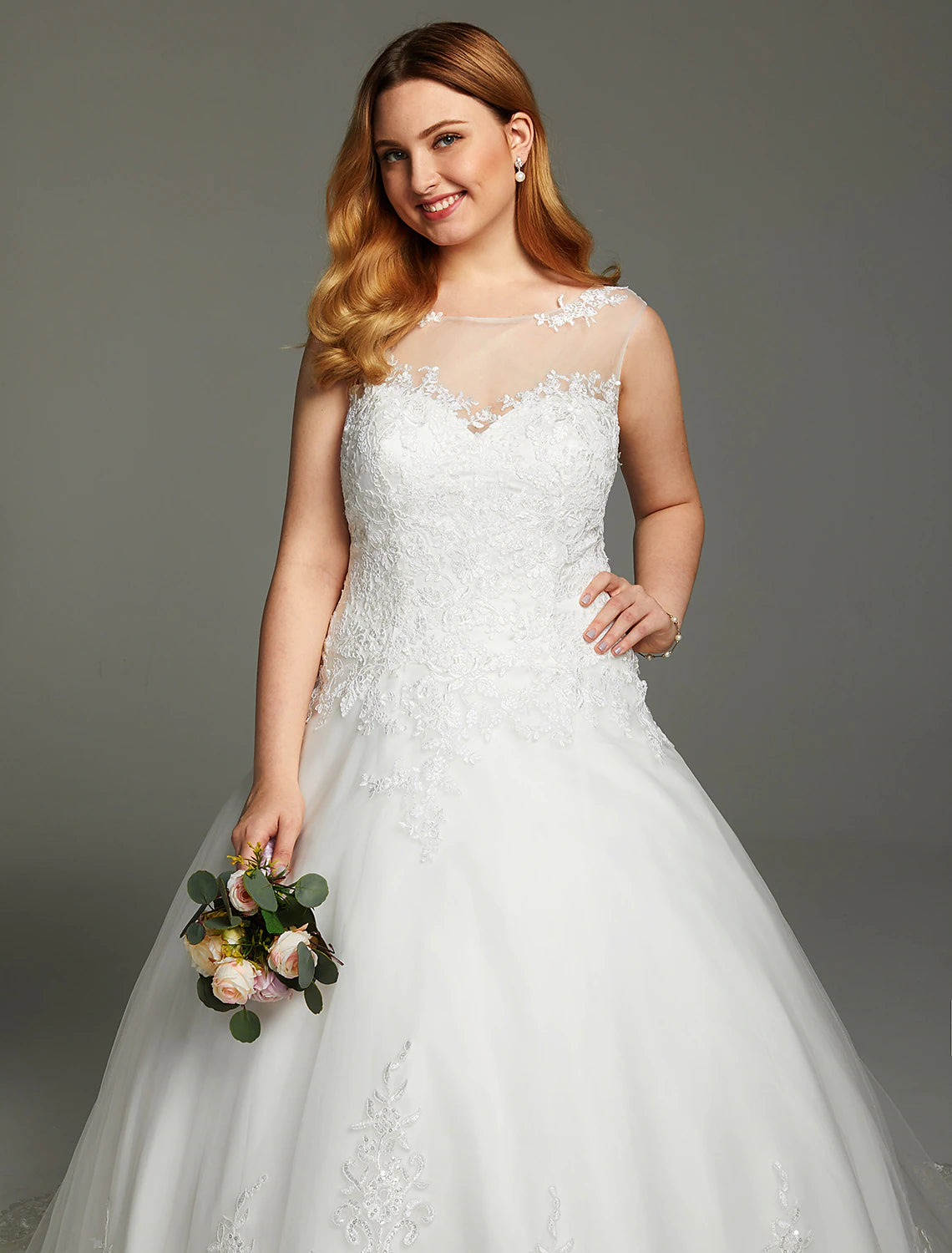 Hall Wedding Dresses Princess Illusion Neck Sleeveless Chapel Train Satin Bridal Gowns With Appliques