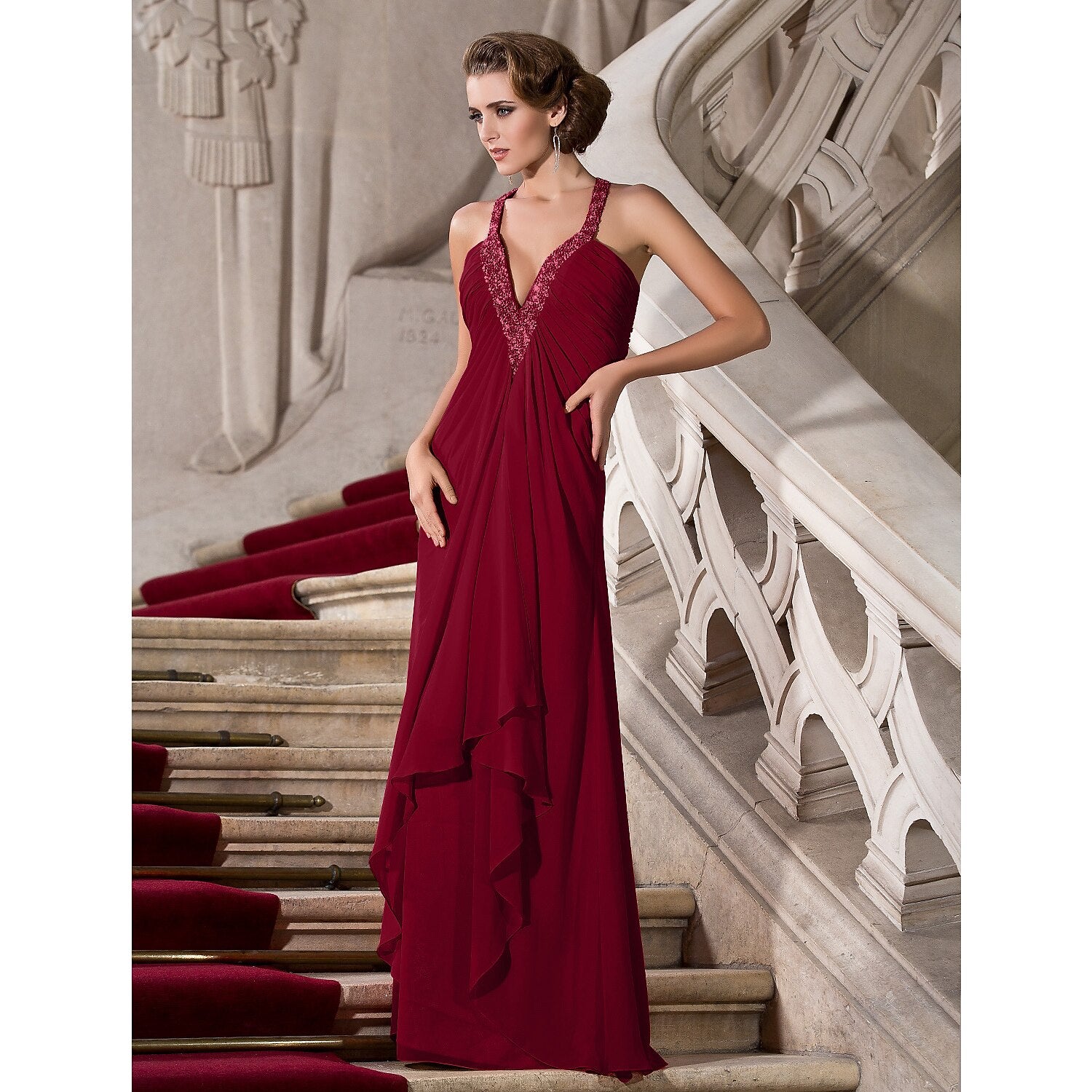 A-Line Celebrity Style Dress Formal Evening Floor Length Sleeveless Plunging Neck Chiffon with Beading