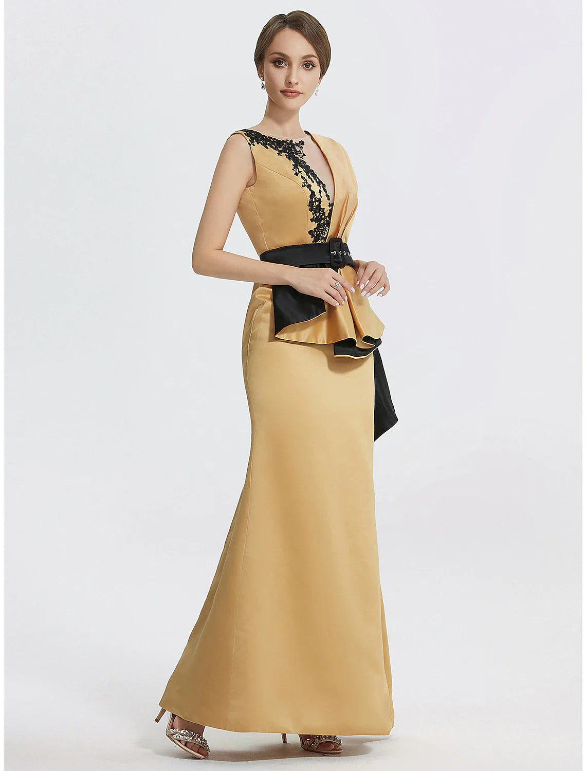 DingjiSheath / Column Evening Gown Elegant Dress Formal Floor Length Sleeveless Jewel Neck Satin with Embroidery Appliques