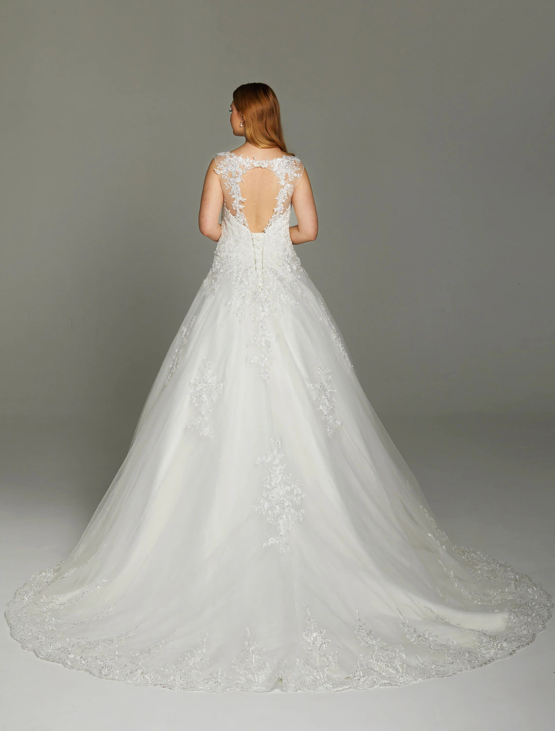 Hall Wedding Dresses Princess Illusion Neck Sleeveless Chapel Train Satin Bridal Gowns With Appliques