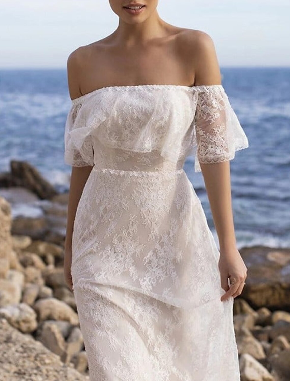 Beach Boho Wedding Dresses A-Line Off Shoulder Short Sleeve Sweep / Brush Train Lace Bridal Gowns With Appliques Solid Color