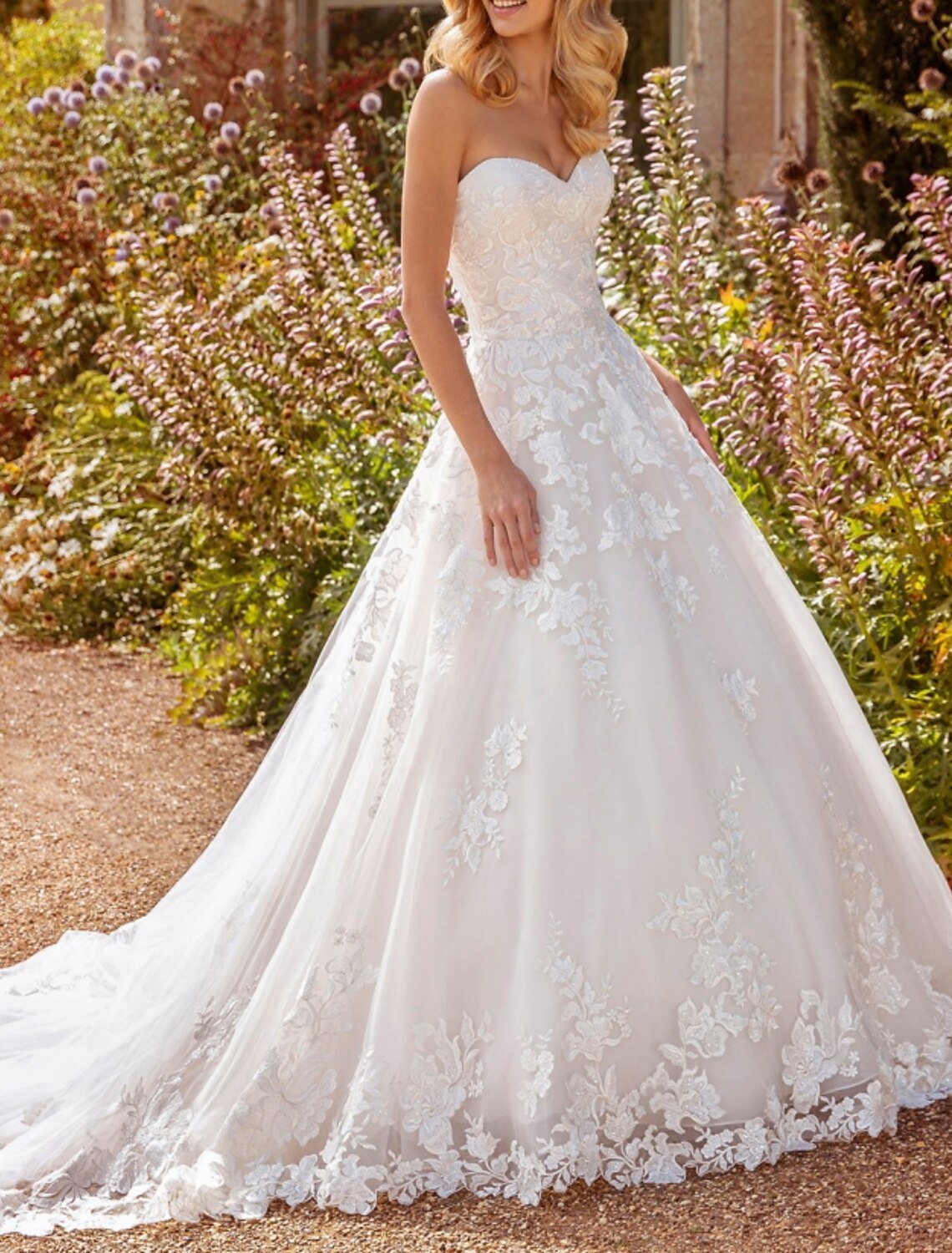 Formal Fall Wedding Dresses Ball Gown Sweetheart Strapless Chapel Train Lace Bridal Gowns With Beading Appliques Summer Wedding Party, Women‘s Clothing