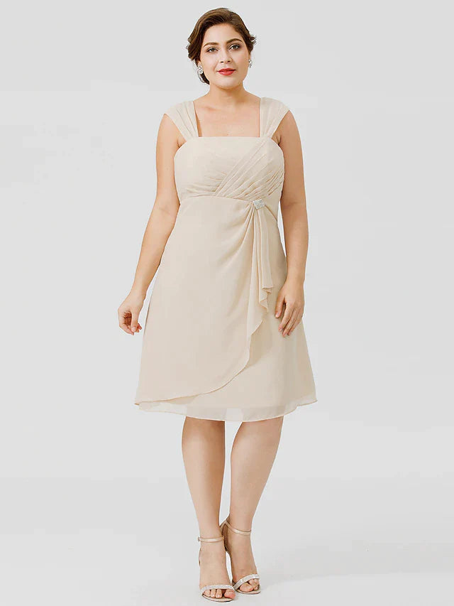 Sheath / Column Mother of the Bride Dress Plus Size Elegant Straps Knee Length Chiffon Sheer Lace Sleeveless yes with Criss Cross