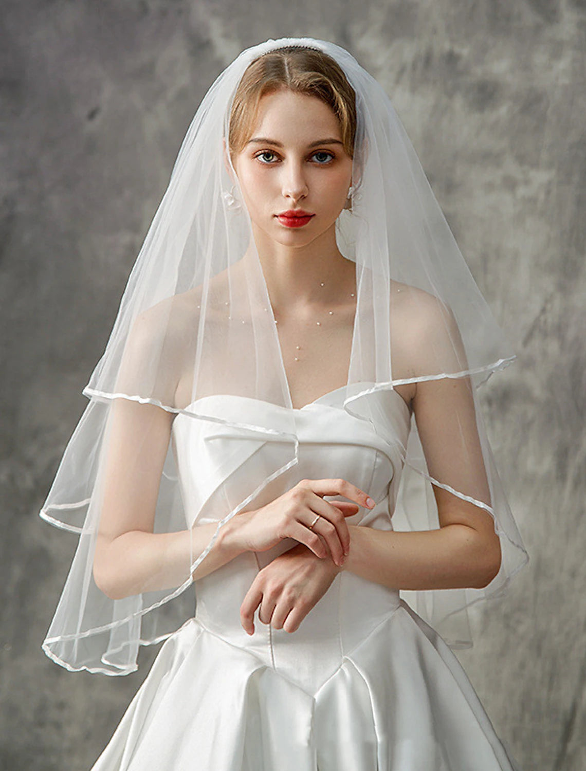 Two-tier Stylish / European Style Wedding Veil Elbow Veils with Tier / Pure Color Tulle