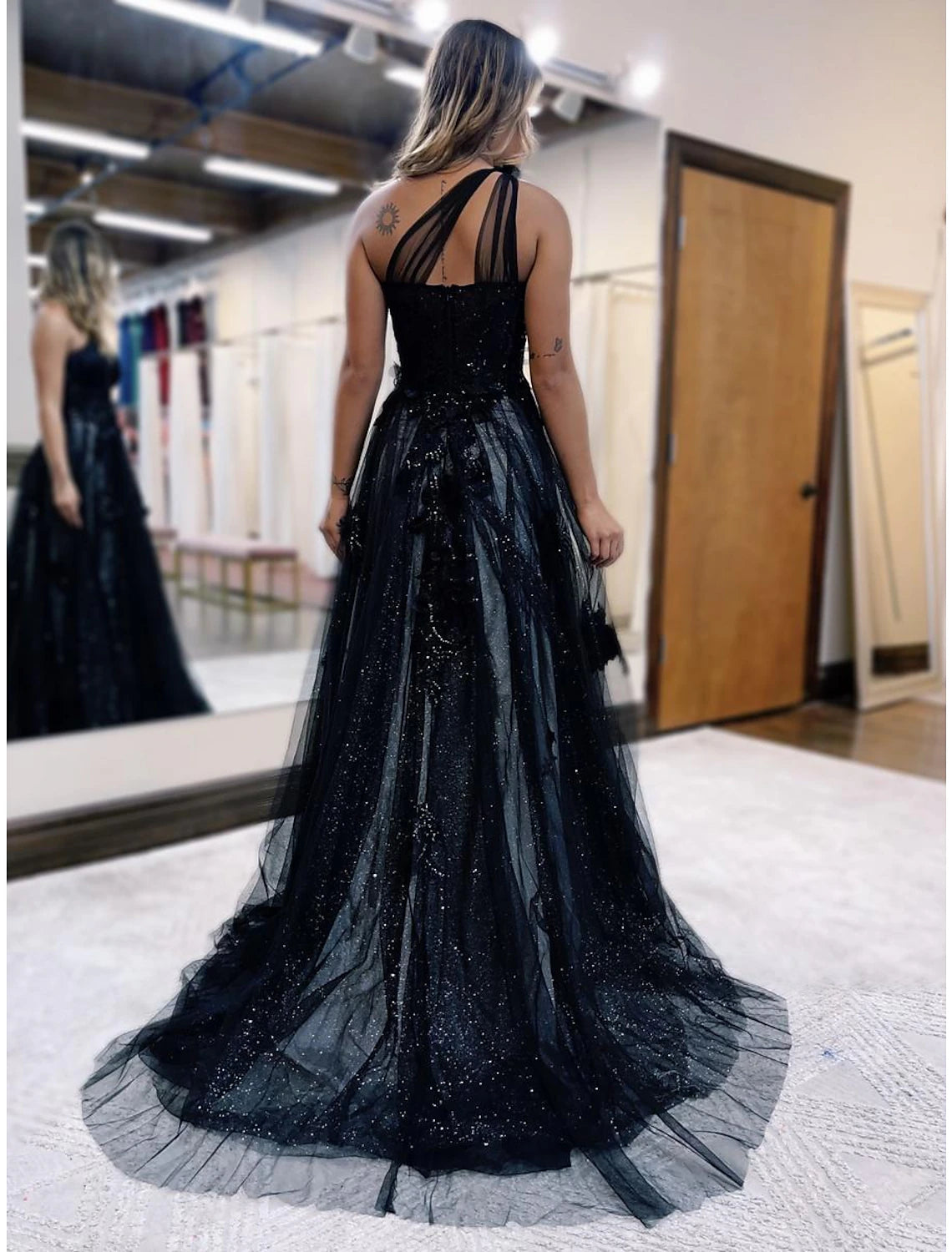 A-Line Prom Dresses Black Dress Plus Size Formal Wedding Guest Sweep / Brush Train Sleeveless One Shoulder Tulle Backless with Pleats Appliques