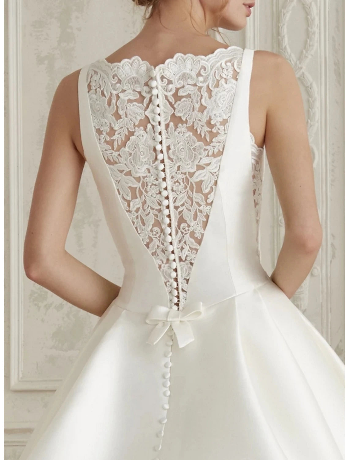 Engagement Open Back Formal Wedding Dresses A-Line Scoop Neck Sleeveless Court Train Satin Bridal Gowns With Bow(s) Buttons